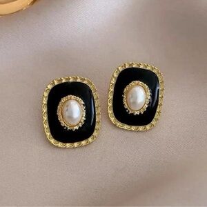 NWT Elegant Black and Gold Earrings with Pearl Accent